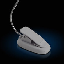 Cargar imagen en el visor de la galería, Lámpara LED con Pinza para Lactancia | REER