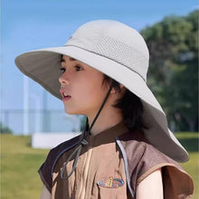 Cargar imagen en el visor de la galería, Sombrero con protección UPF 50+ para Bebés (3 a 24 Meses) - GRIS