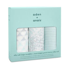 Cargar imagen en el visor de la galería, Set de 3 Mantas de Muselina de Bambú – Metallic Skylight Birch | Aden + Anais