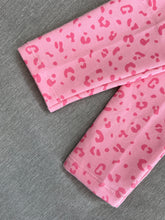 Cargar imagen en el visor de la galería, Legging para niña afranelada - Leopardo Rosado T2, T 10