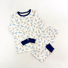 Cargar imagen en el visor de la galería, Pijama Infantil de Invierno Dinos – Set 2 Piezas en Algodón Pima | ELEFANTA