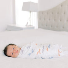 Cargar imagen en el visor de la galería, Set de 3 Mantas de Muselina de Bambú – Koi Pond | Aden + Anais