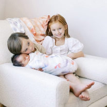 Cargar imagen en el visor de la galería, Set de 3 Mantas de Muselina de Bambú – Koi Pond | Aden + Anais