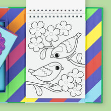 Cargar imagen en el visor de la galería, Colour Change Colouring Set – Garden Friends (Edad:5 a 8 años) | Tiger Tribe
