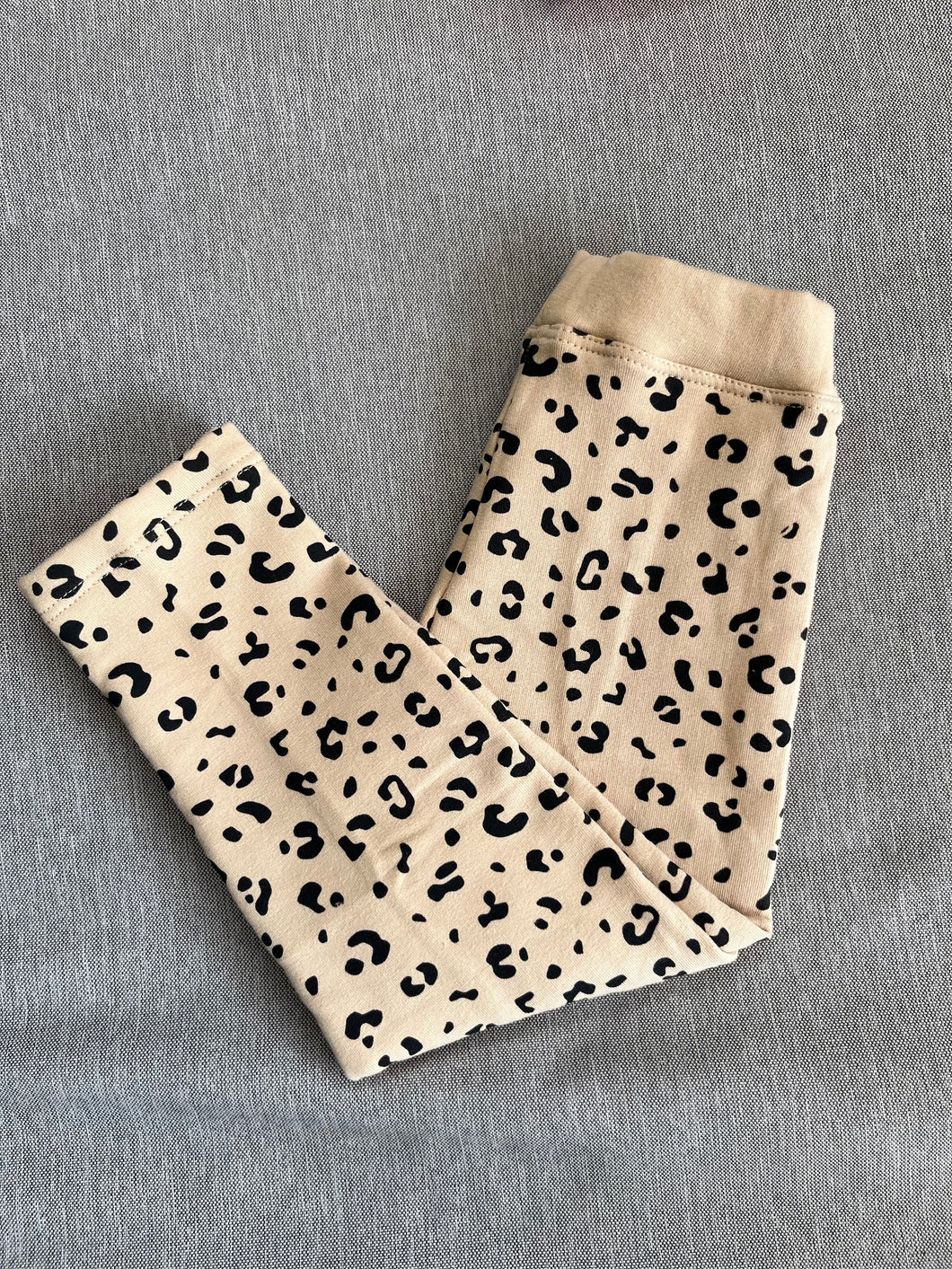 Legging para niña afranelada - Leopardo  (Desde T2 hasta T10)