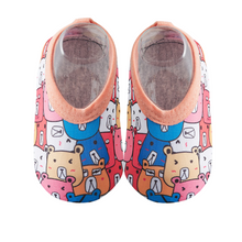 Cargar imagen en el visor de la galería, Zapatos Antideslizantes - Cartoon Bear
