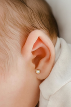 Cargar imagen en el visor de la galería, Aretes de Oro 18K - Perlas con borde
