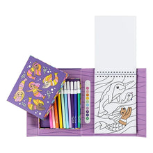 Cargar imagen en el visor de la galería, Set para colorear por números de Tiger Tribe con 36 páginas y 10 marcadores. Una actividad creativa, sin pantallas e ideal para viajes y niños.
