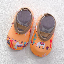 Cargar imagen en el visor de la galería, Zapatos Antideslizantes - Baby Llama
